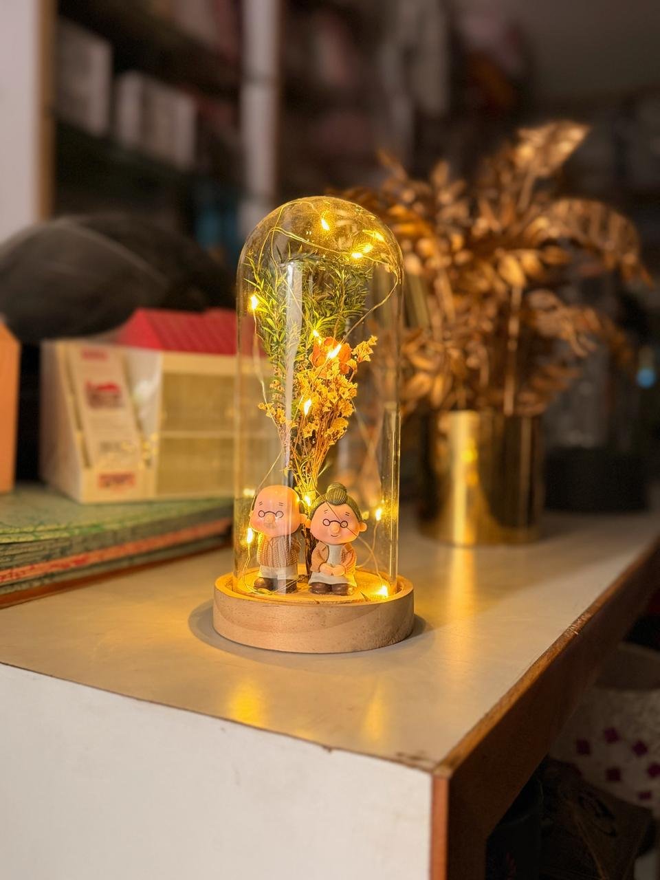 Grandparents Glass Dome LED Lamp – Warm Light Gift Decor - Image 3